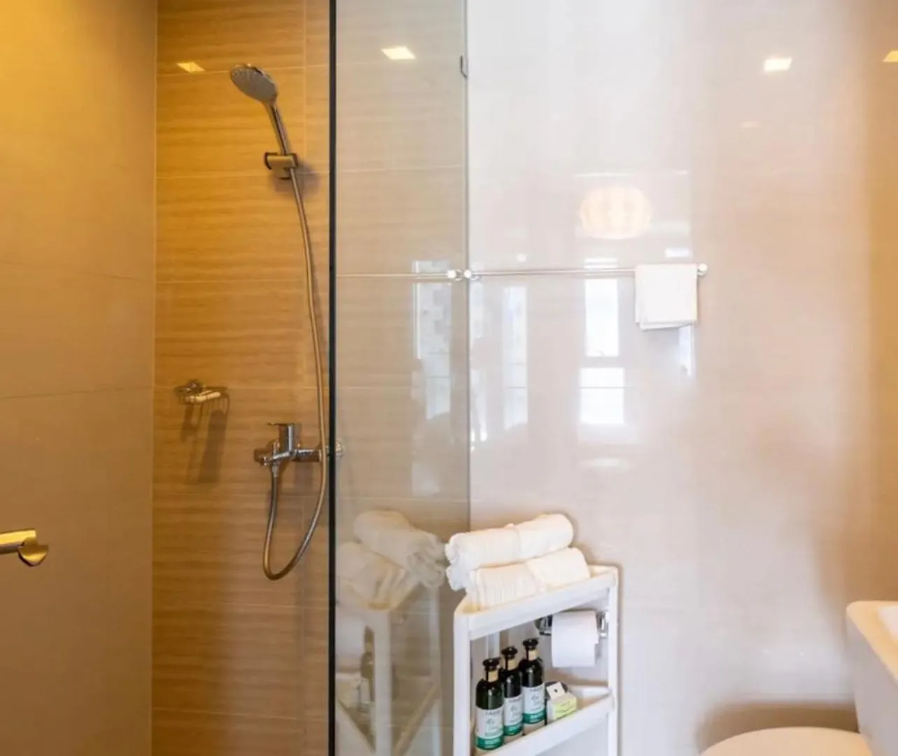 Tranquil Manor At Uptown Bgc Apartment Manila